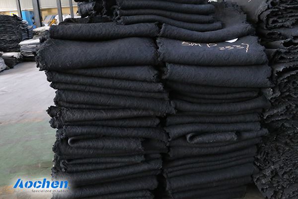 لماذا تضيف الكربون الأسود إلى الصفيحة المطاطية؟